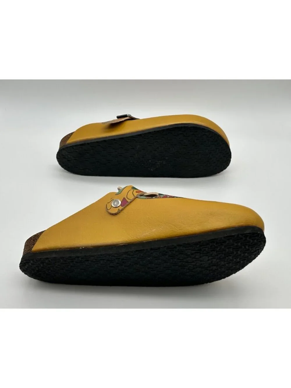 Goby Women's Giraffe Yellow Slip-On Clogs Vegan Faux Leather Whimsical Shoes 39 - Picture 6 of 8